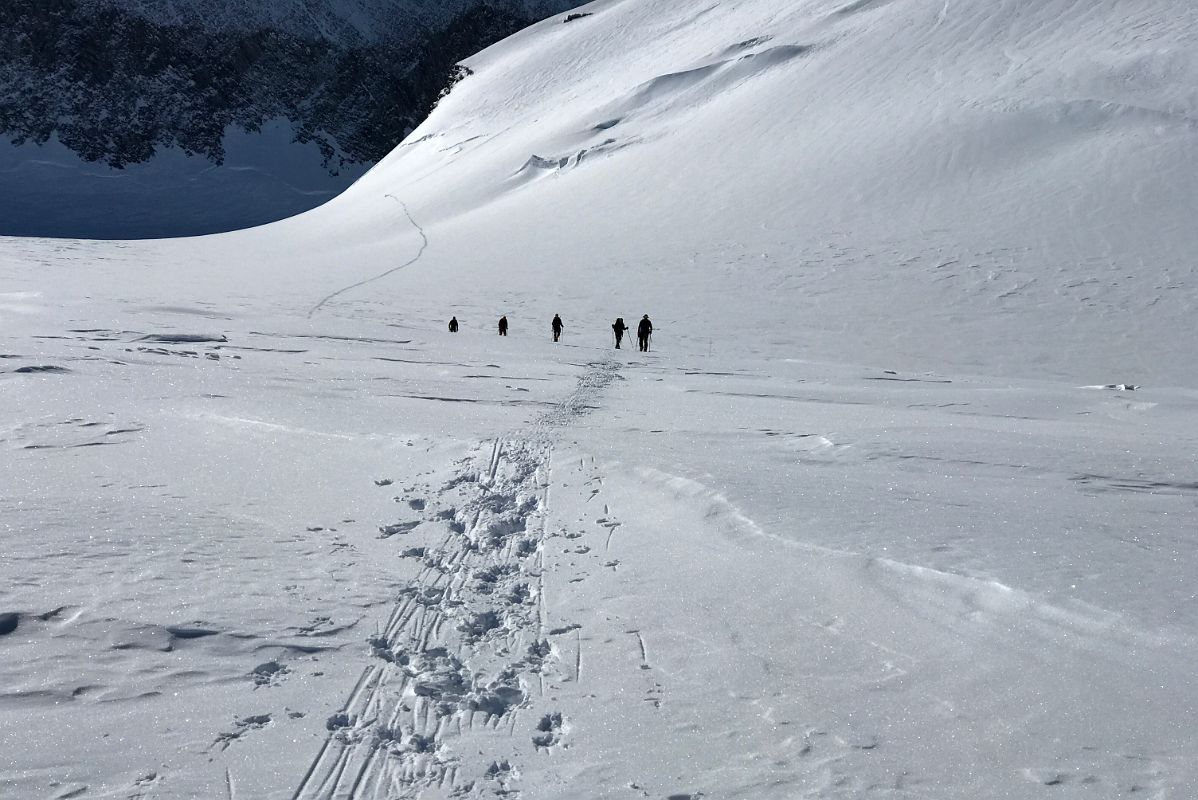 07E We Returned To Mount Vinson Low Camp After The Active Rest Day 2 Climb Of The First 200m Of Fixed Ropes To High Camp